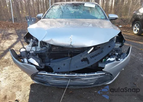 2016 Toyota Avalon Limited z USA, uszkodzony, nr VIN 4T1BK1EB7GU237733